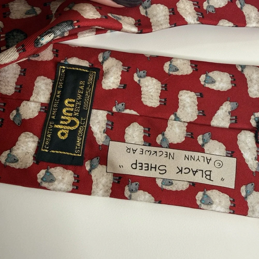 Alynn Men's Silk Necktie Black Sheep Red 3 5/8 x 57